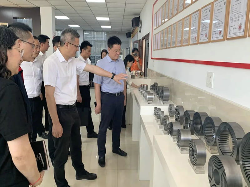 Le secrétaire Xu Jianyi s'est rendu dans la ville de Changle pour mener des activités de services aux entreprises et a visité Zhejiang Jufeng Co., Ltd. et d'autres entreprises.